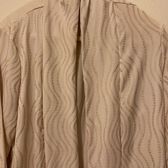 Chicos Travel Collection White and Gold Draped Cardigan Size Small Medium - Picture 3 of 9